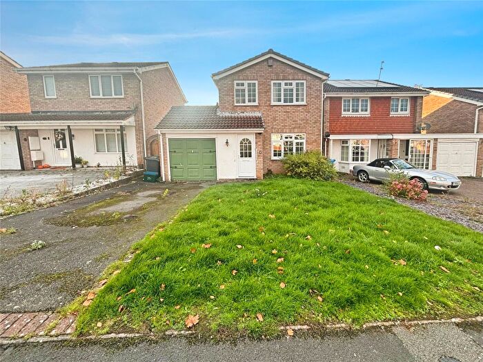 3 Bedroom Detached House For Sale In Richmond Drive, Perton, Wolverhampton, Staffordshire, WV6