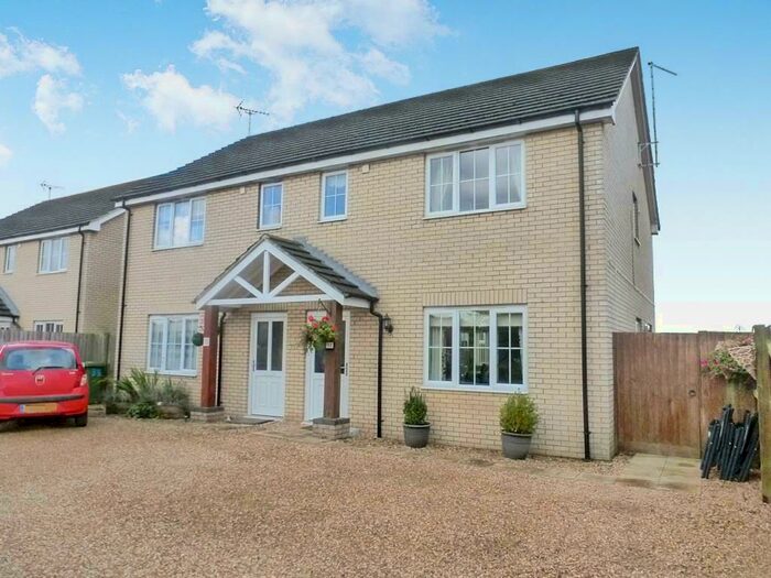 3 Bedroom Semi-Detached House To Rent In Station Avenue, Murrow, Wisbech, PE13