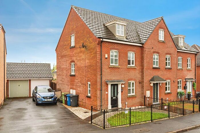 3 Bedroom Town House For Sale In Holcroft Drive, Wigan, WN2