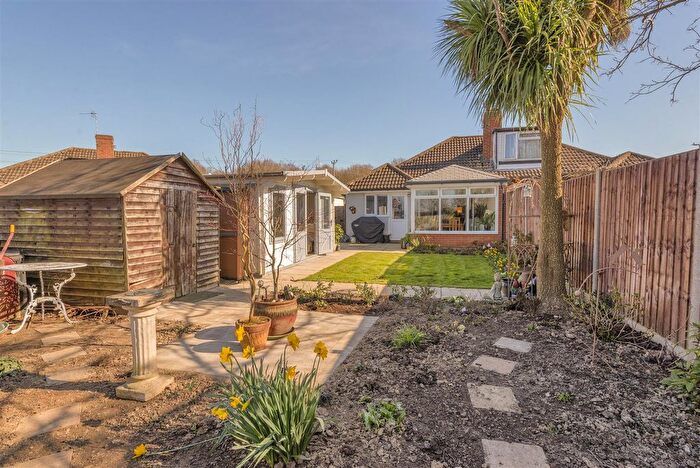 2 Bedroom Bungalow For Sale In Warrington Road, Paddock Wood, Tonbridge, TN12