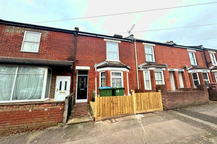 2 Bedroom End Of Terrace House To Rent In Kingsley Road, Southampton, SO15