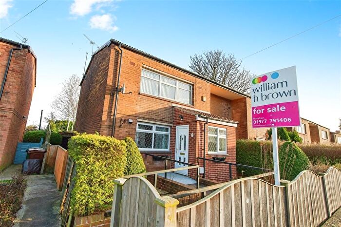 3 Bedroom Semi-Detached House For Sale In Leatham Crescent, Featherstone, Pontefract, WF7