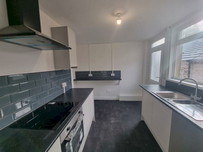 3 Bedroom House To Rent In Station Road, Upper Brynamman, Ammanford, Carmarthenshire, SA18