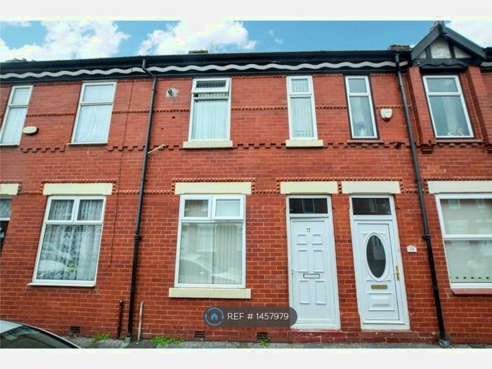2 Bedroom Terraced House To Rent In Valencia Road, Salford, M7