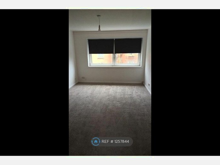 1 Bedroom Flat To Rent In Shaw Place, Greenock PA15