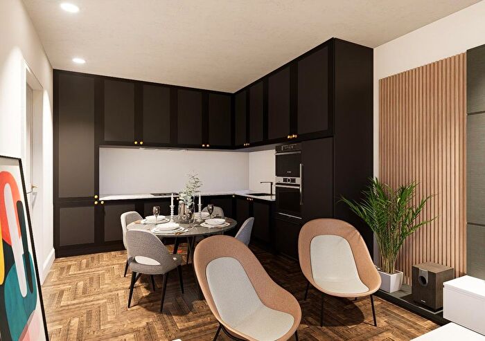 2 Bedroom Flat For Sale In Kinsman Mews, Hertford, SG13