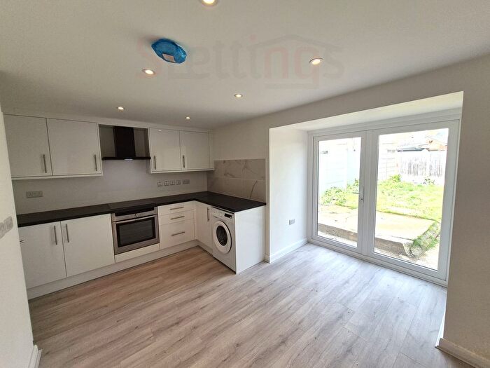 5 Bedroom Terraced House To Rent In Brent View Road, West Hendon, NW9