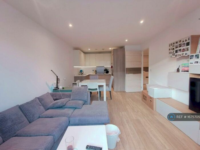 3 Bedroom Flat To Rent In Ashton Reach, London, SE16