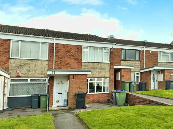 1 Bedroom Maisonette To Rent In Red Lion Close, Tividale, Oldbury, West Midlands, B69
