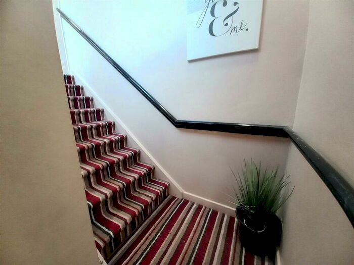 5 Bedroom Flat To Rent In Bed Apartment **£ Pppw Excluding Bills** Available For / Academic Year ** Holden Street, NG7