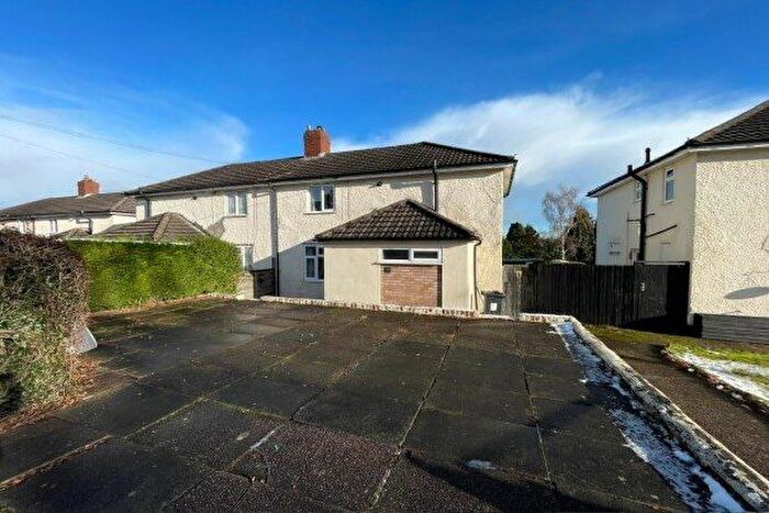 3 Bedroom Semi-Detached House To Rent In Blackberry Lane, Sutton Coldfield, B74