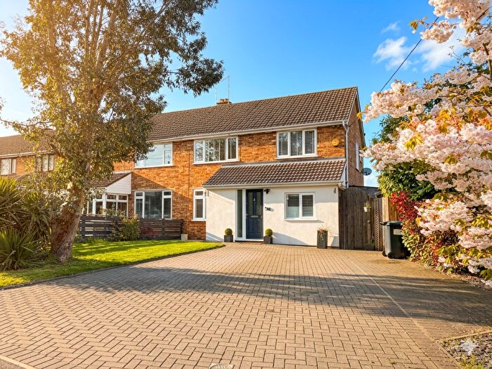 4 Bedroom Semi-Detached House For Sale In Rectory Lane Barby, CV23