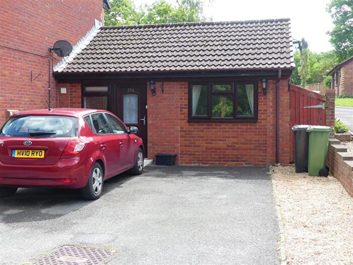1 Bedroom Semi-Detached Bungalow To Rent In West End, Southampton, SO18