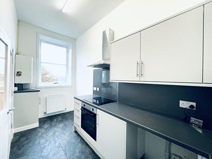 2 Bedroom Flat To Rent In Henry Street, Alva, FK12