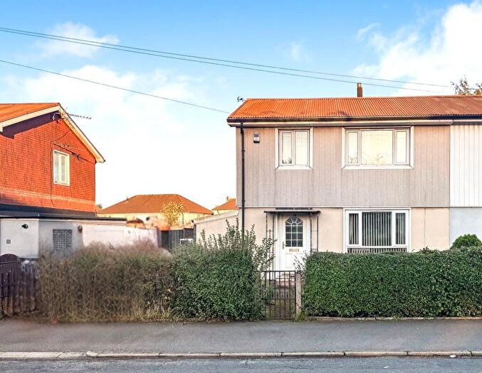 3 Bedroom Semi-Detached House For Sale In Fardell Road, Scunthorpe, DN16