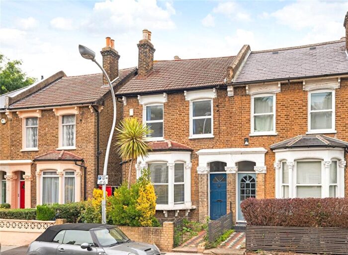 4 Bedroom Semi Detached House For Sale In Ondine Road, London, SE15
