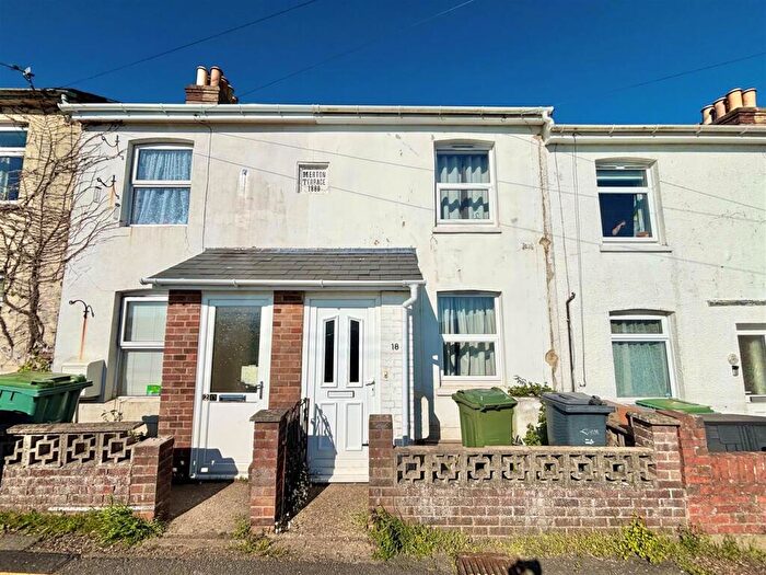 2 Bedroom Terraced House To Rent In Worsley Road, Newport, PO30