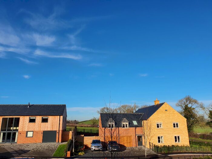 2 Bedroom Terraced House For Sale In Butlers Yard, LE16