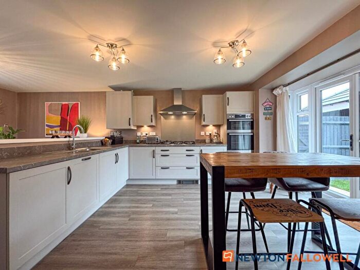 4 Bedroom Detached House For Sale In Victor Way, Fernwood, NG24