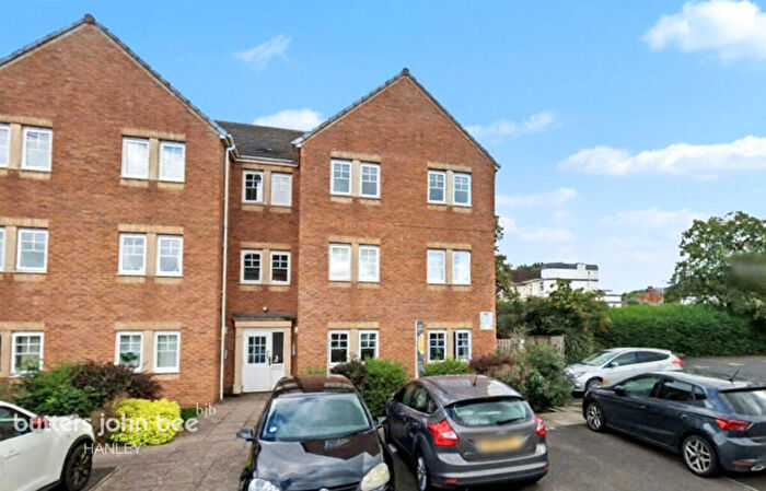 2 Bedroom Apartment For Sale In Doulton Grove, Stoke-On-Trent, ST2