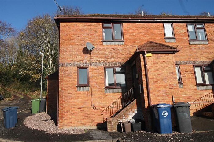 1 Bedroom Detached House To Rent In Cairnside, High Wycombe, HP13