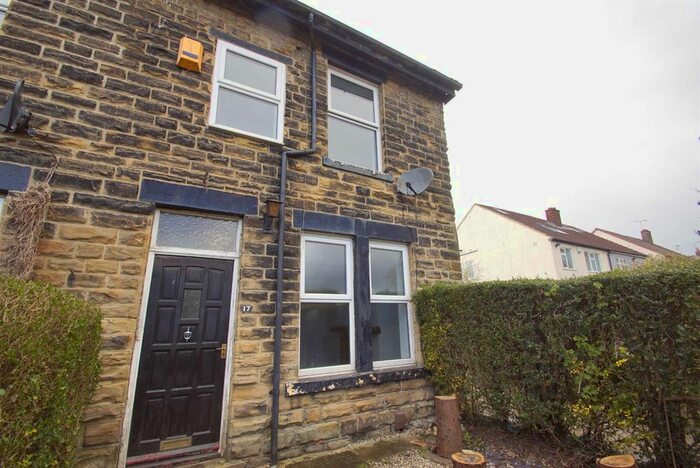 2 Bedroom Terraced House To Rent In Holywell Lane, Shadwell, LS17