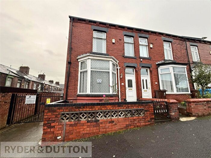 4 Bedroom Terraced House To Rent In Villa Road, Oldham, Greater Manchester, OL8