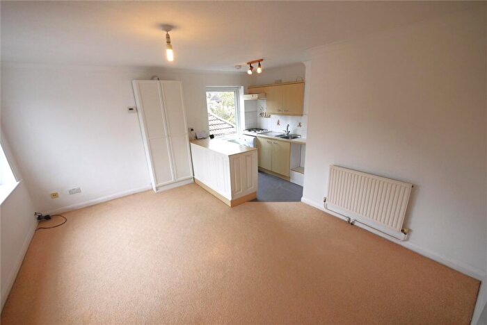 1 Bedroom Apartment To Rent In Chulmleigh Court, Gordon Road, Shenfield, CM15