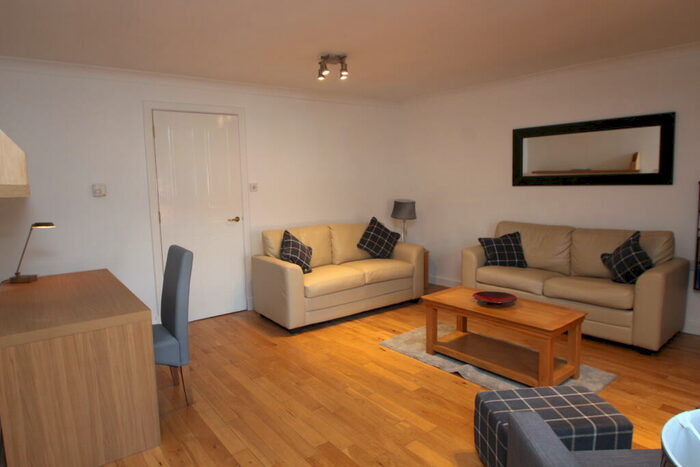 1 Bedroom Flat To Rent In Greyfriars Court, Merchant City, G1