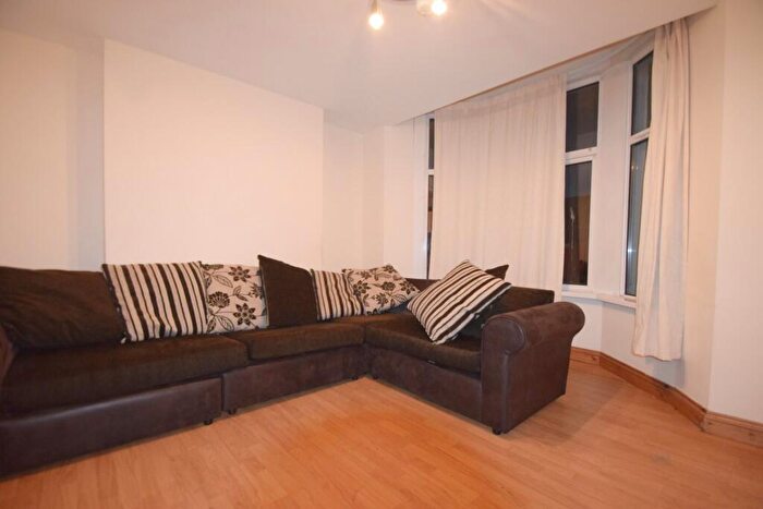 6 Bedroom House To Rent In Strathnairn Street, Roath, CF24