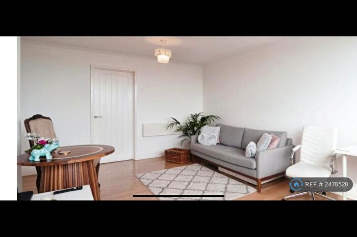 2 Bedroom Flat To Rent In Masefield Court, Warley, Brentwood, CM14