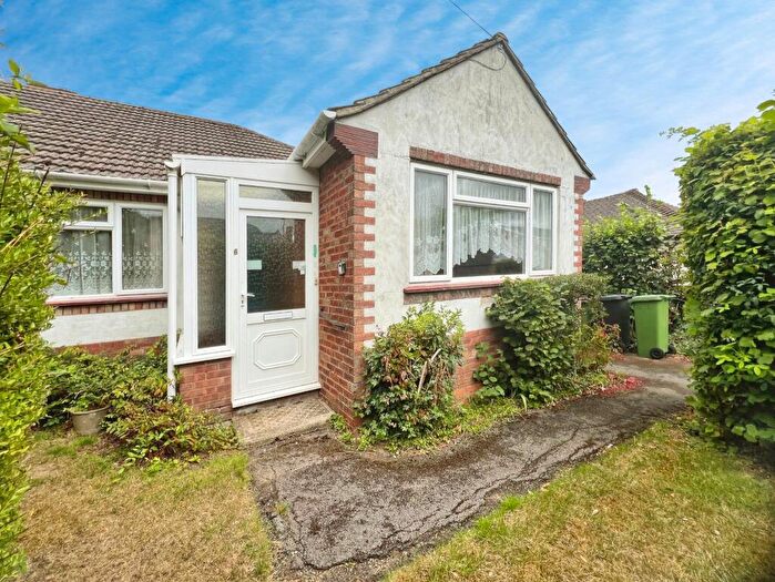 3 Bedroom Semi-Detached Bungalow For Sale In West End, Southampton, SO30