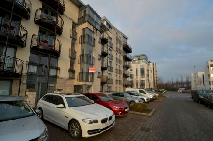 2 Bedroom Flat To Rent In Colonsay Way, Edinburgh, Midlothian EH5