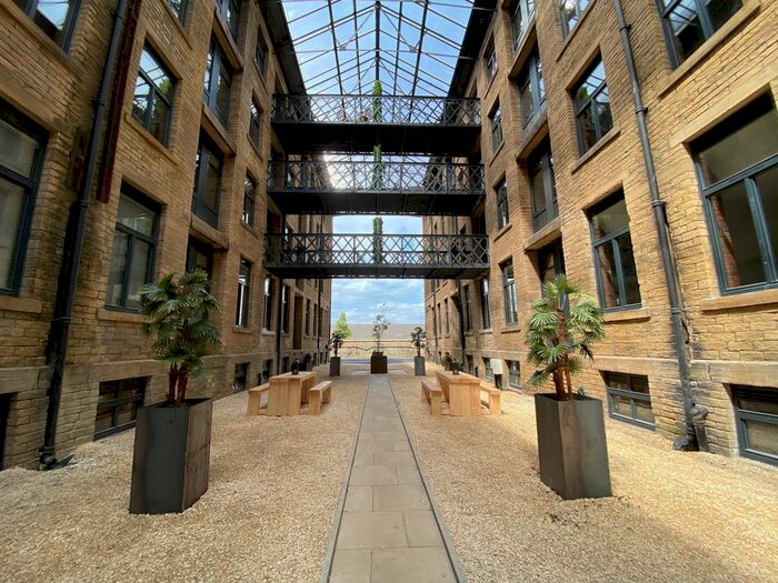 2 Bedroom Flat To Rent In Conditioning House, Cape Street, Bradford, West Yorkshire, BD1