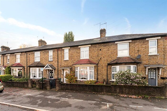3 Bedroom Terraced House For Sale In Lyne Crescent, Walthamstow, E17
