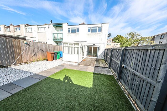 3 Bedroom End Terrace House For Sale In Dunbeath Drive, Glenrothes, KY7