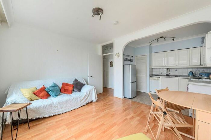 1 Bedroom Flat For Sale In John Islip Street, Westminster, London, SW1P
