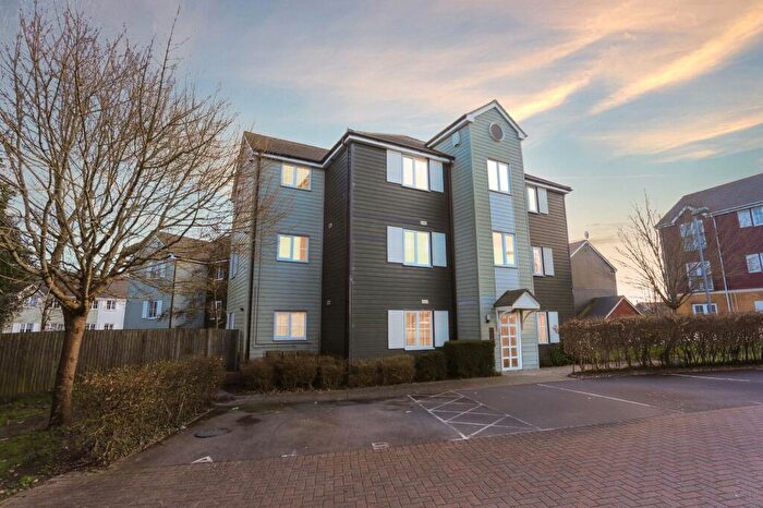 2 Bedroom Flat For Sale In Bedford Drive, Fareham, PO14