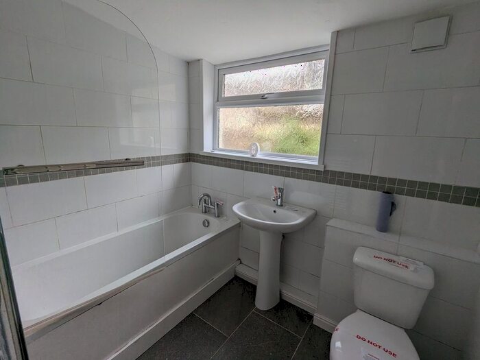 3 Bedroom End Of Terrace House For Sale In School Street, Tonyrefail, Porth, CF39