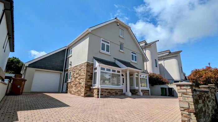 5 Bedroom House To Rent In Russell Avenue, Hartley, PL3