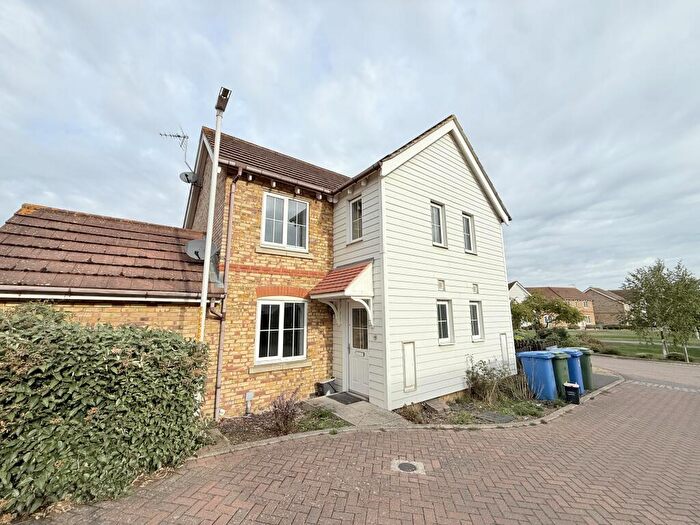 2 Bedroom House To Rent In Primrose Way, ME12