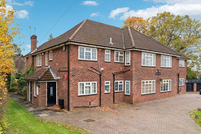 2 Bedroom Maisonette To Rent In Eastbury Avenue, Northwood, HA6