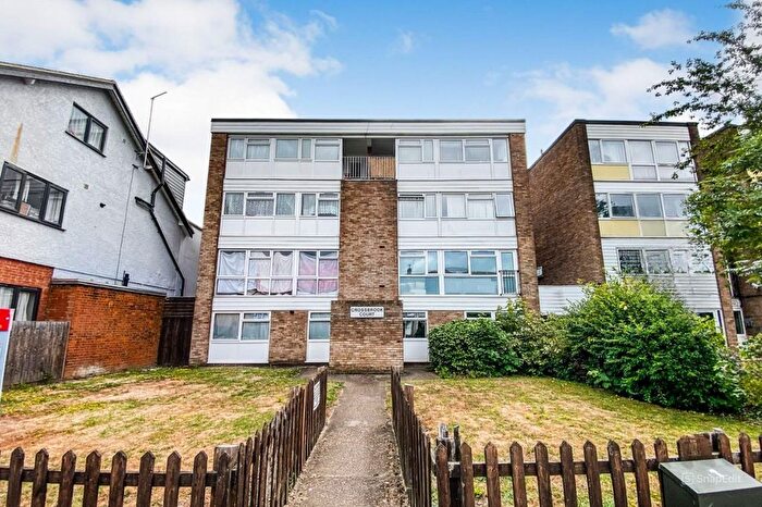 1 Bedroom Flat For Sale In Crossbrook Street, Cheshunt, Waltham Cross, EN8