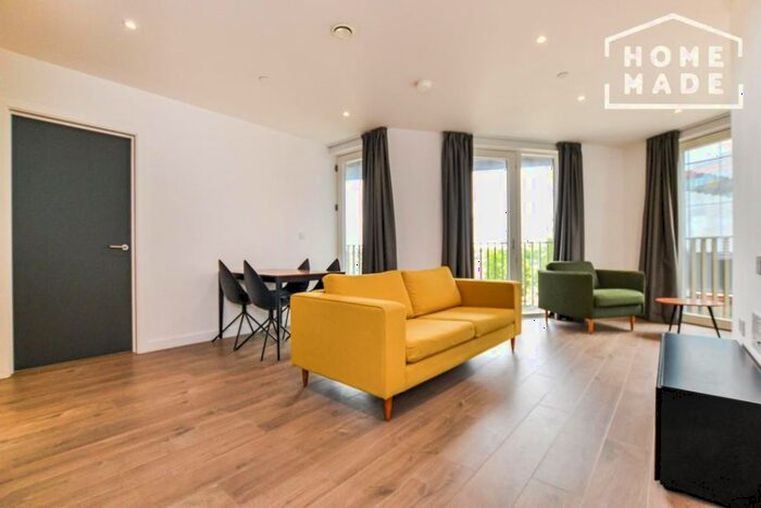 2 Bedroom Flat To Rent In Merchant House, Stratford, E20