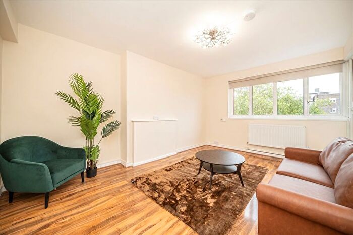 3 Bedroom Flat To Rent In Cromer Street, Bloomsbury, WC1H
