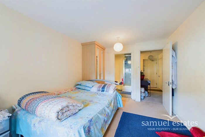 2 Bedroom Flat For Sale In Churchill Lodge, Streatham High Road, SW16
