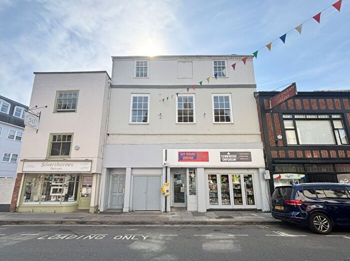 1 Bedroom Flat To Rent In Catherine Street, Salisbury, Wiltshire, SP1