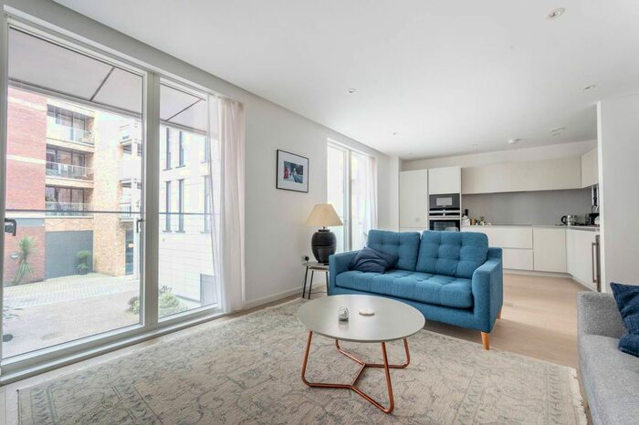 2 Bedroom Flat To Rent In Hilary Mews, London Bridge, London, SE1