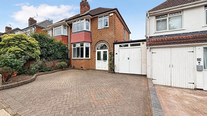 3 Bedroom Semi Detached House For Sale In Sheringham Road, Kings Norton, Birmingham, B30