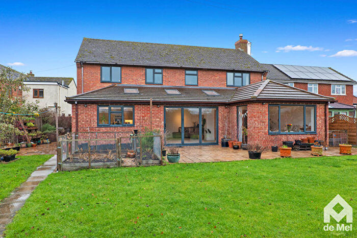 5 Bedroom Detached House For Sale In Elmstone Hardwicke, Cheltenham, Gloucestershire, GL51